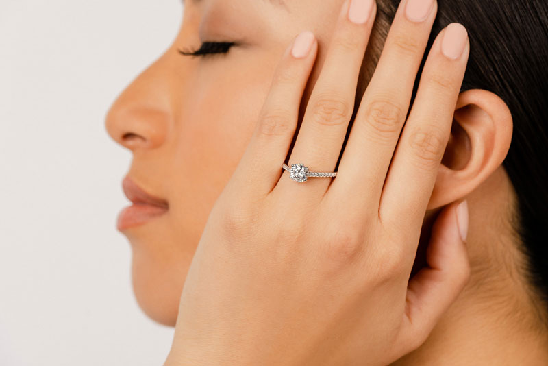 Modern Round Diamond Engagement Ring